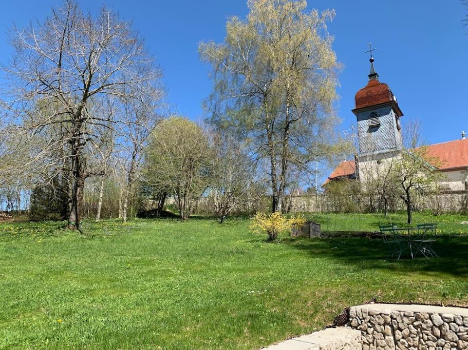 Ancienne Ferme Comtoise 4 Etoiles, 11 Personnes Lac St-Point/Mont D'Or Montperreux 外观 照片
