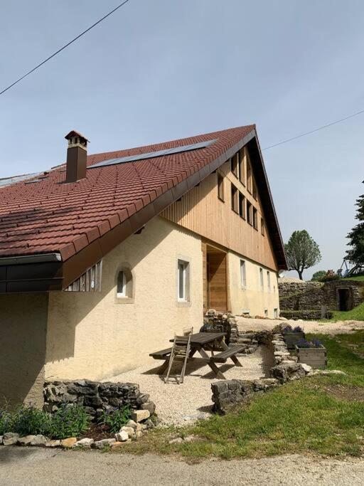 Ancienne Ferme Comtoise 4 Etoiles, 11 Personnes Lac St-Point/Mont D'Or Montperreux 外观 照片