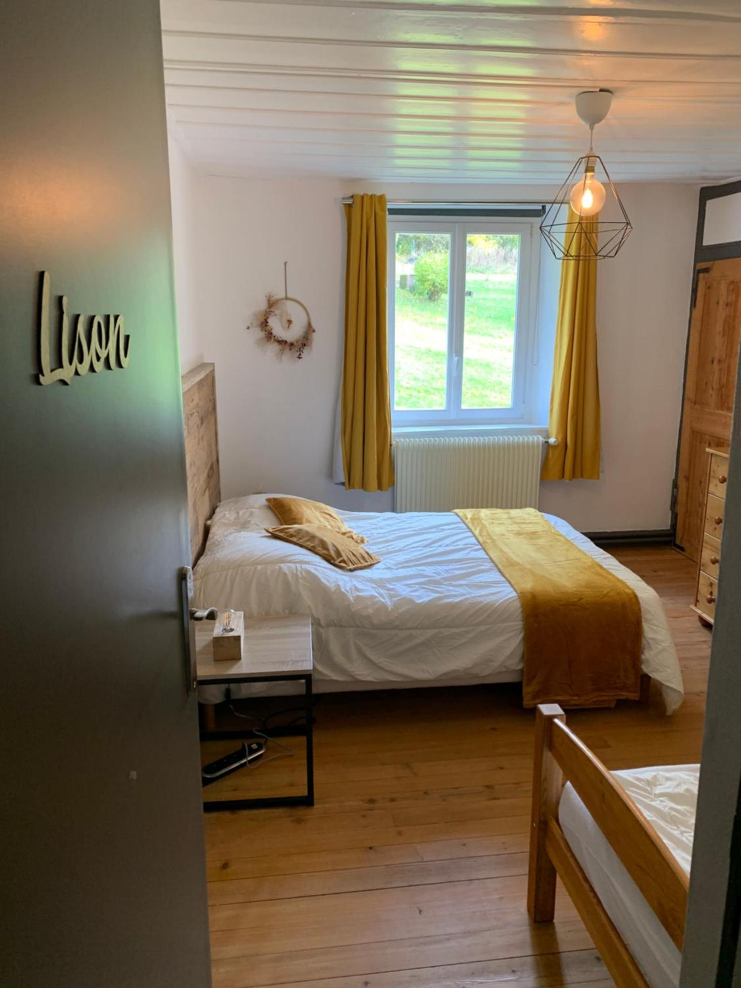 Ancienne Ferme Comtoise 4 Etoiles, 11 Personnes Lac St-Point/Mont D'Or Montperreux 外观 照片